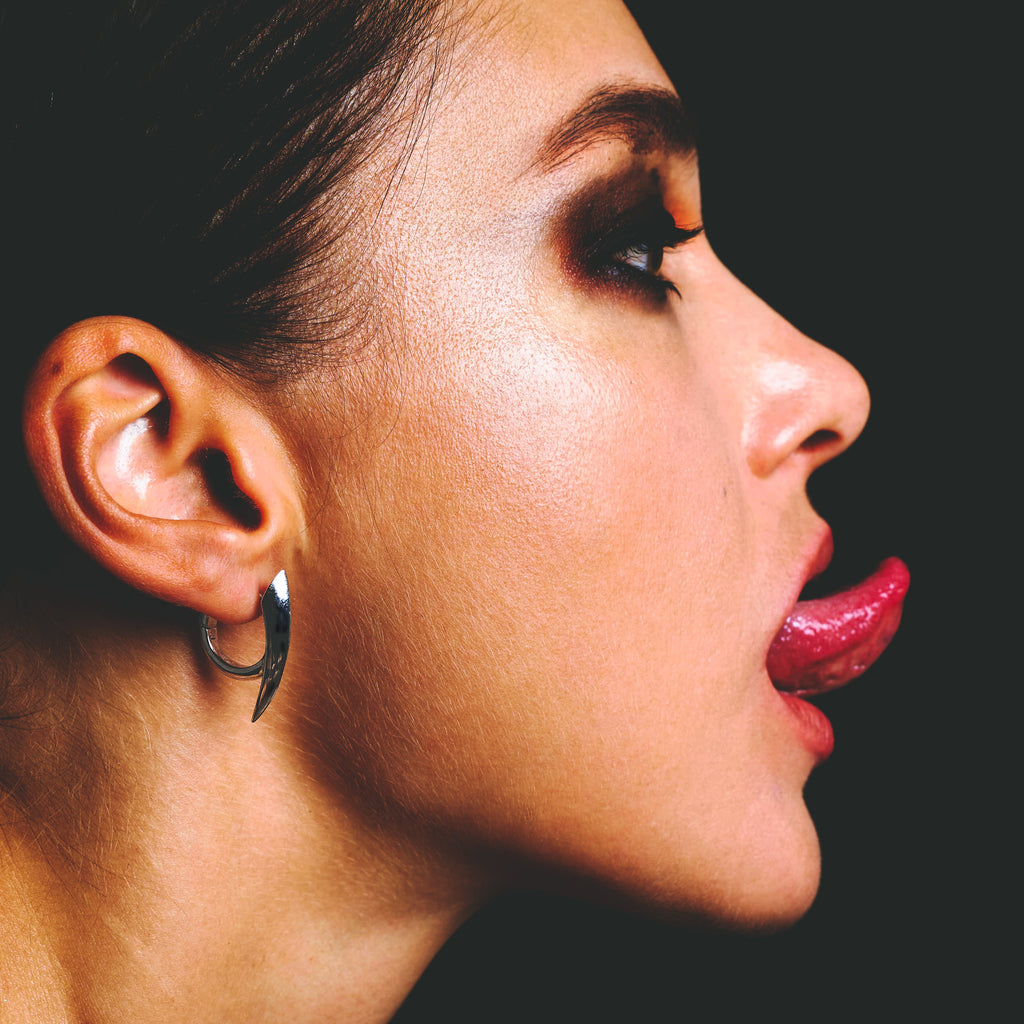 VENOM CLAW EARRINGS