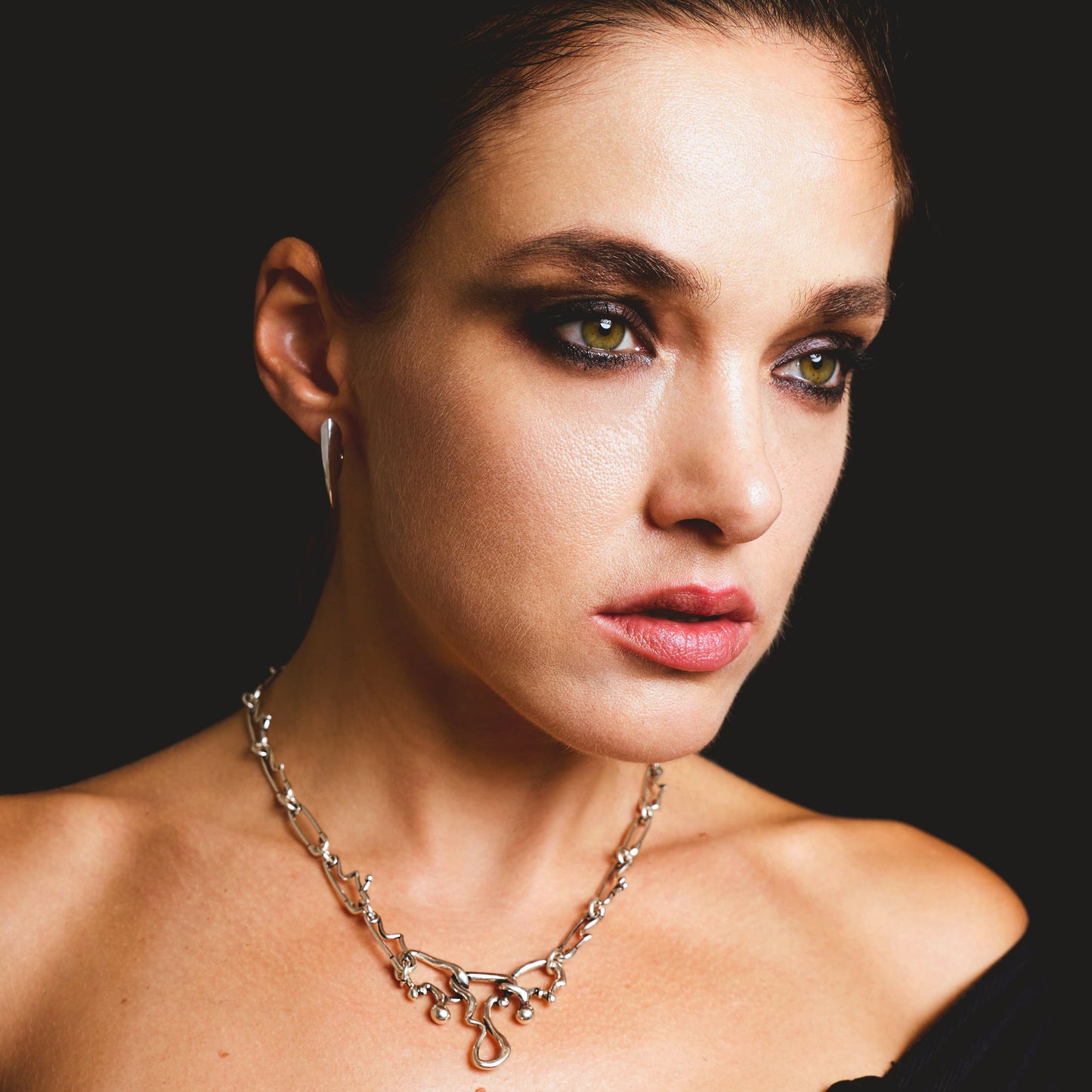 VENOM CLAW EARRINGS