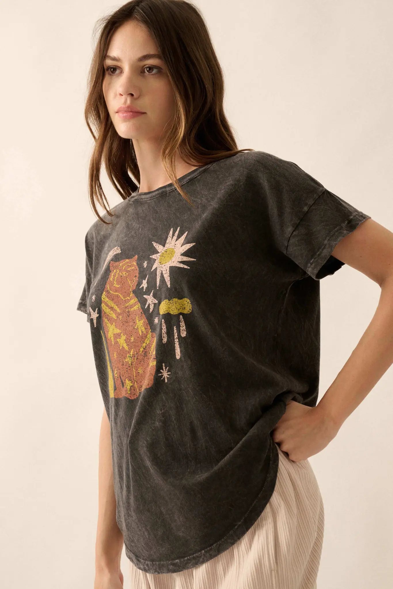 Timeless Tiger Vintage-Wash Graphic Tee