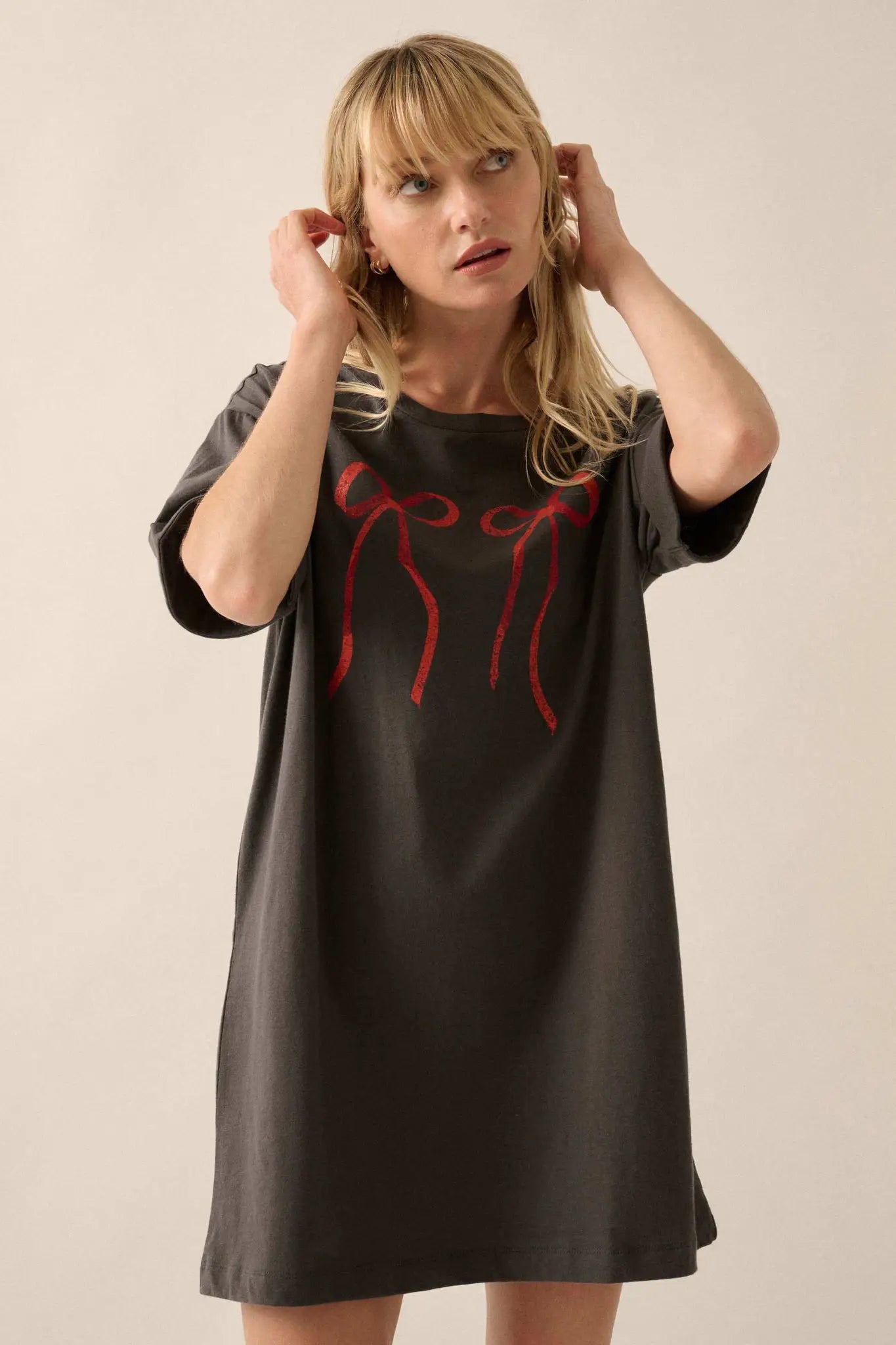 You Bow Girl Oversize Cuffed Graphic Tee