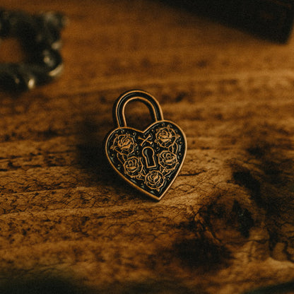 LOCK - PIN BADGE