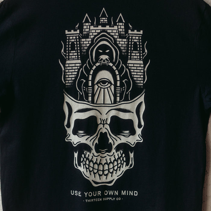 USE YOUR OWN MIND - BLACK UNISEX T-SHIRT
